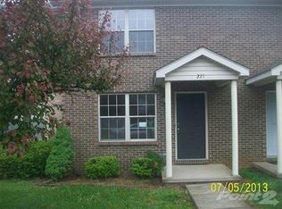 221 Garnet Dr, Nicholasville, KY 40356