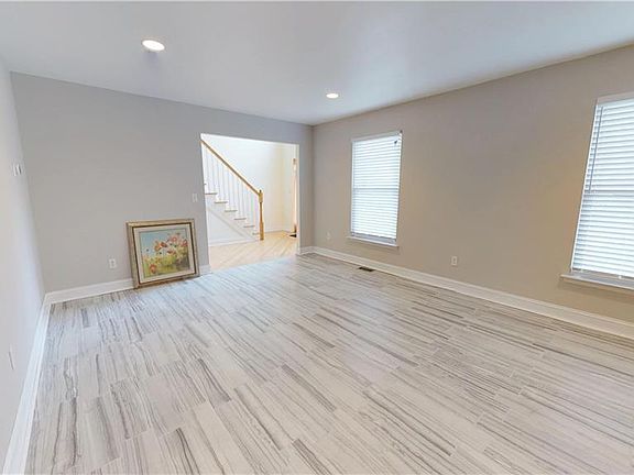 3rd image of 8 Gordon Ave