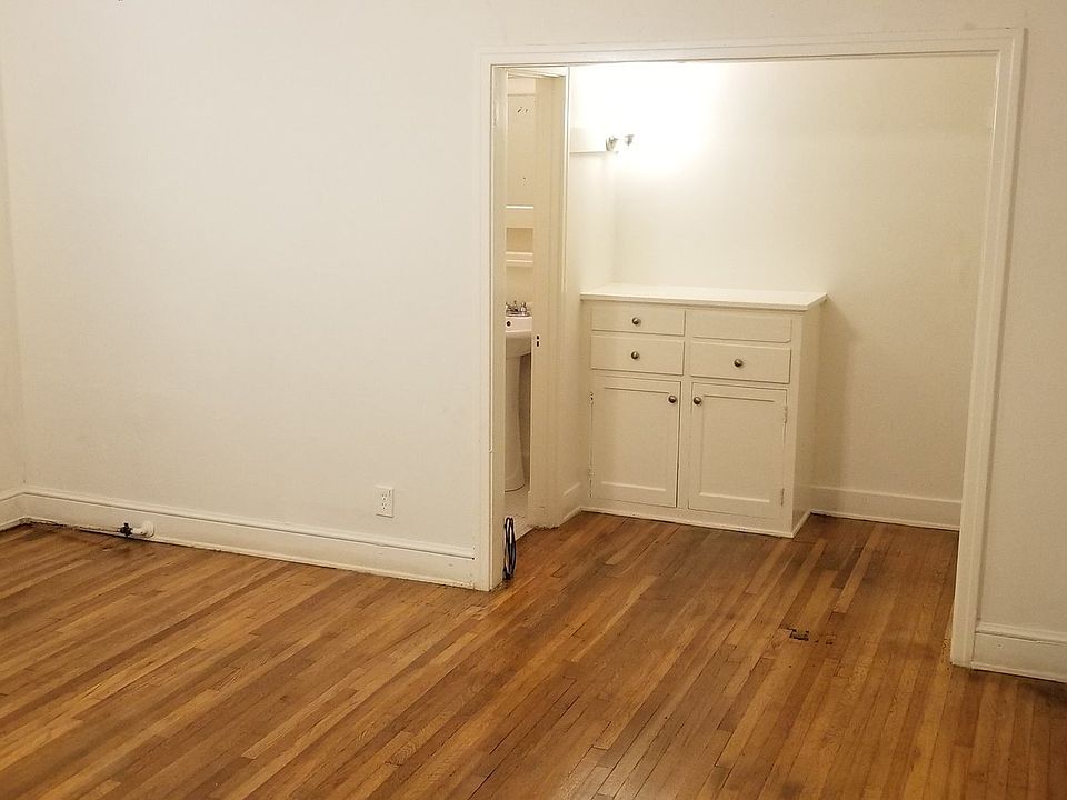 1st image of 1740 N Gramercy Pl APT 103
