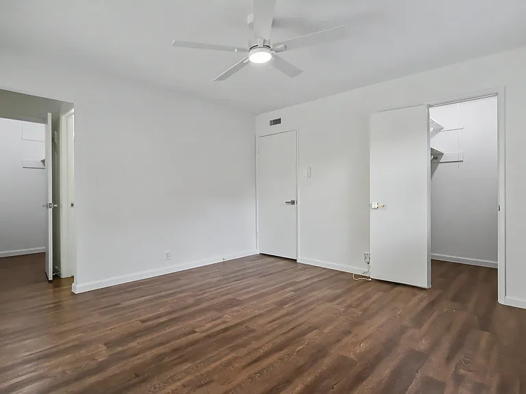 910 Wisteria Way — Photo 14