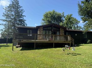 135 Duncan Ln, Oneida, TN 37841