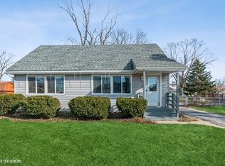 9025 McVicker Ave, Oak Lawn, IL 60453