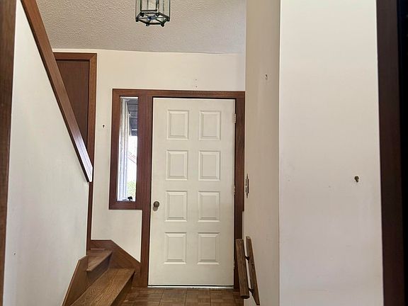 4th image of 153 Columbine Rd