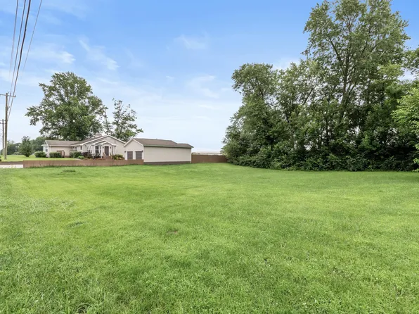 1725 W 2nd St, Seymour, IN 47274