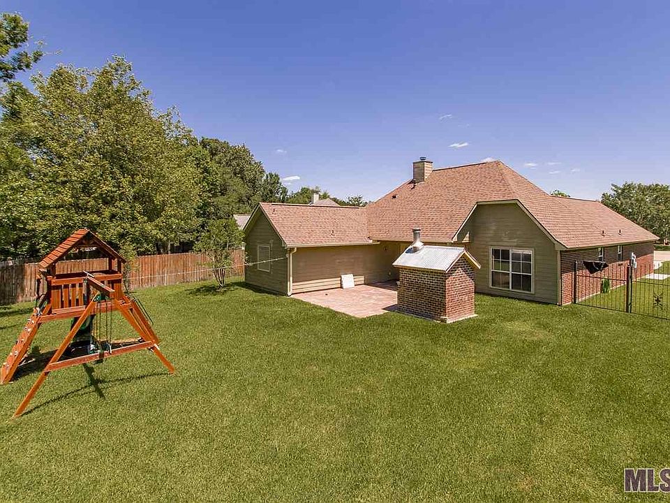 1st image of 38081 Cove Ct
