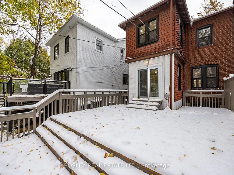 88 Manor Rd E — Photo 20