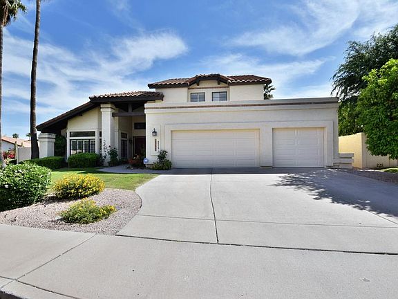4th image of 1241 E Gary Cir