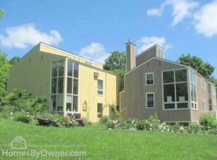 2322 Glover Rd, Marcellus, NY 13108