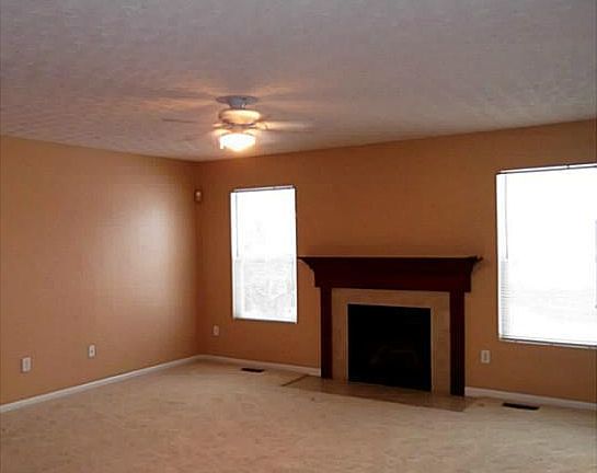 4th image of 794 Manchester Cir
