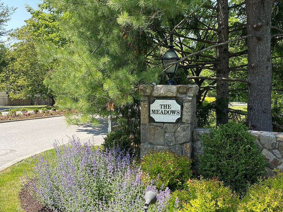 1st image of 17 Briar Ct #17