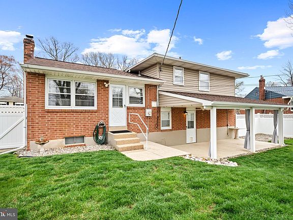 4th image of 2105 Barr Rd