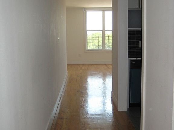 2nd image of 490 Ocean Pkwy #Apseventys