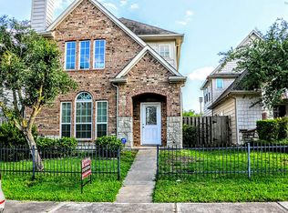 7518 Autumn Sun Dr, Houston, TX 77083