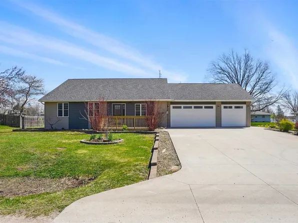 808 40th Ave, Amana, IA 52203