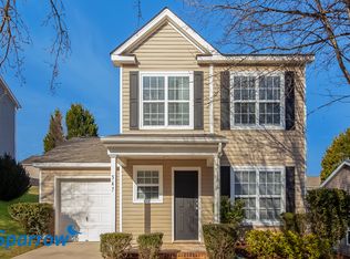 547 River View Dr, Lowell, NC 28098