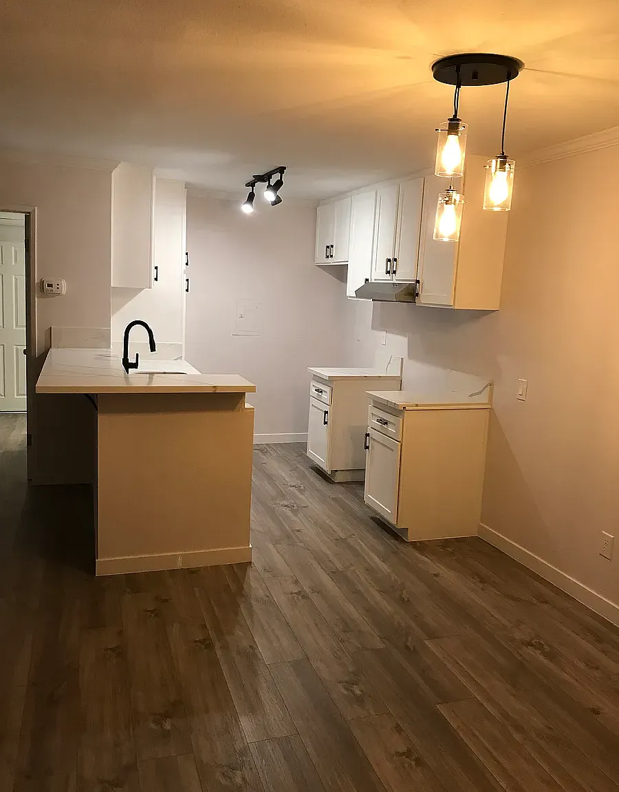 2 bed, 1000 sqft, $2,595 — Photo 3