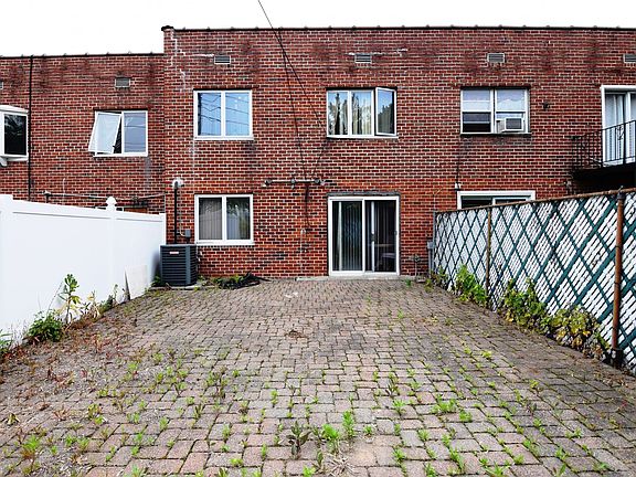 2nd image of 176 Jules Dr