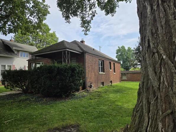 259 Jefferson St, Valparaiso, IN 46383