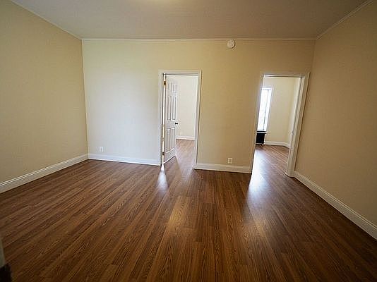 4th image of 25-45 18th St #2B