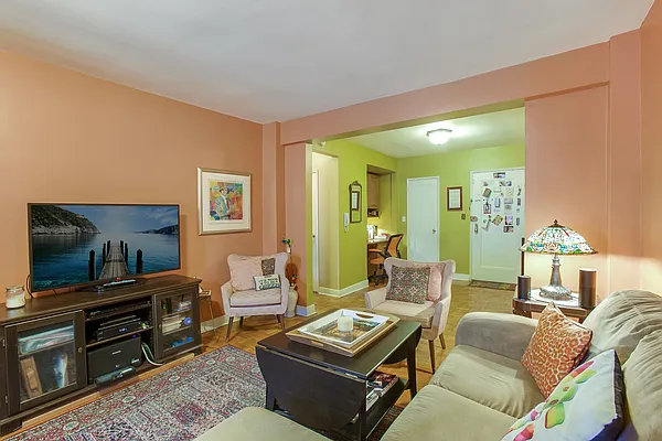 Sold by RES New York | media 15