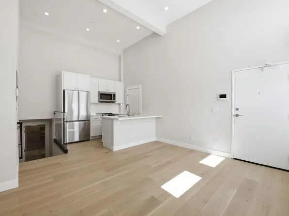 446 Kirkham St, San Francisco, CA 94122