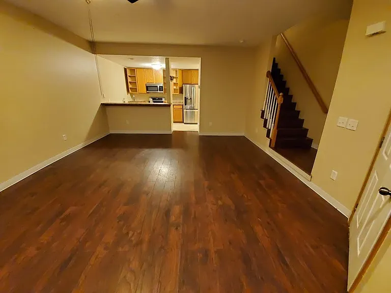 2300 Hart Ave #7 — Photo 11