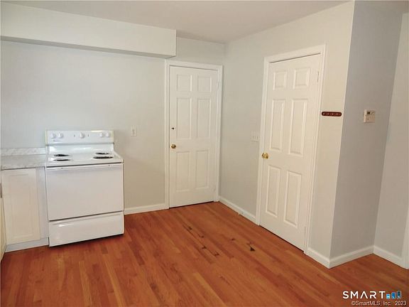 5th image of 150 Ellsworth St