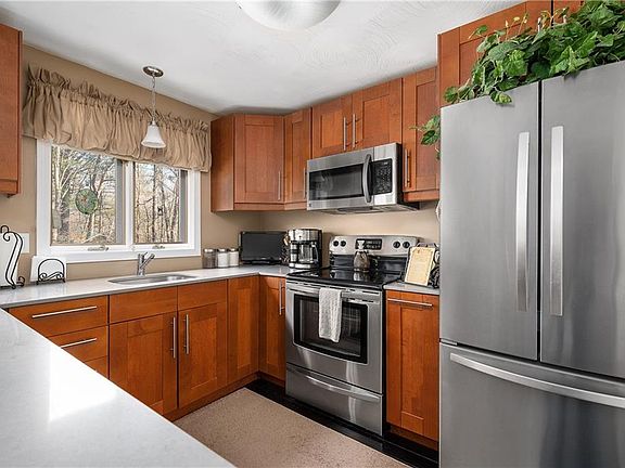 5th image of 27 Sanwood Dr