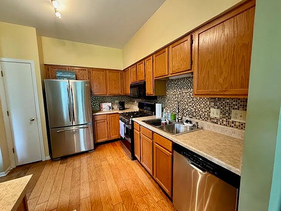 2nd image of 1600 Woodhaven Ct #0