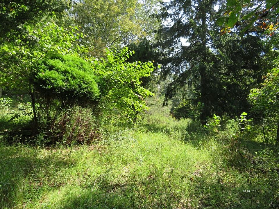 2nd image of 3770 Woodlane Dr