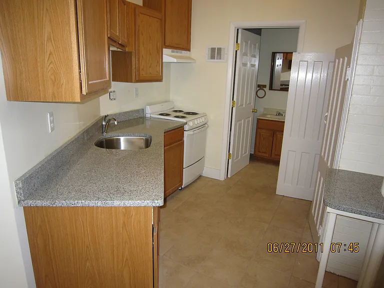 688 Madison Ave #1C — Photo 5