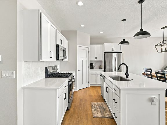 5th image of 5532 147th St