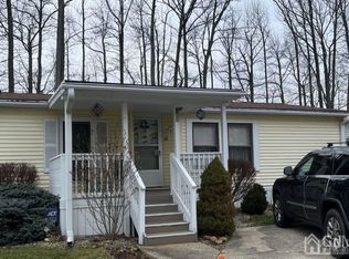 28 Keats Road, North Brunswick, NJ 08902