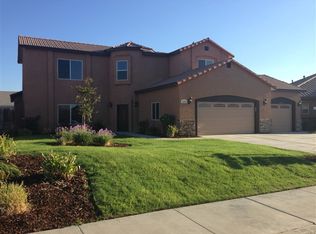 1406 W Buckingham Dr, Hanford, CA 93230