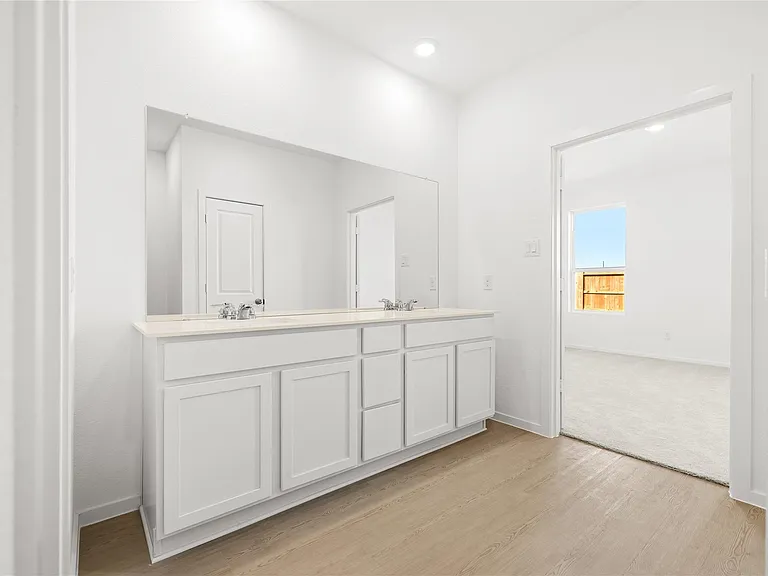 823 Heaven Dr — Photo 20