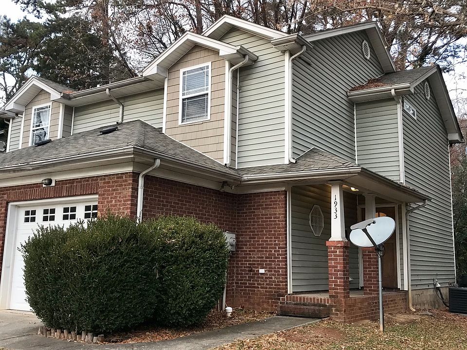 1st image of 1933 Shamrock Dr