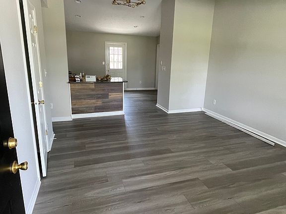 4th image of 1117 E 105th St #1117