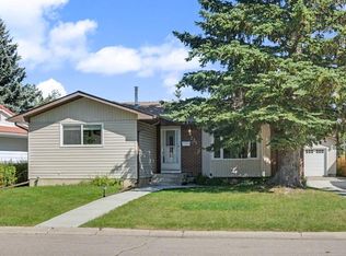 231 W Cedarille Grn SW, Calgary, AB T2W2H3
