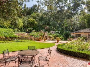 950 Moraga Dr, Los Angeles, CA 90049