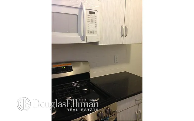 Rented by Douglas Elliman | media 15