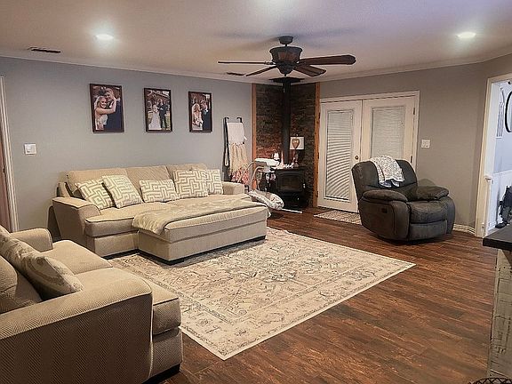 2nd image of 158 Berend Rd #1