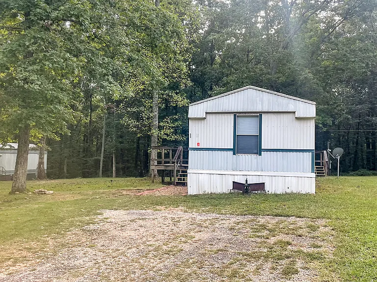 1518 Lee County Rd #270-33 — Photo 3