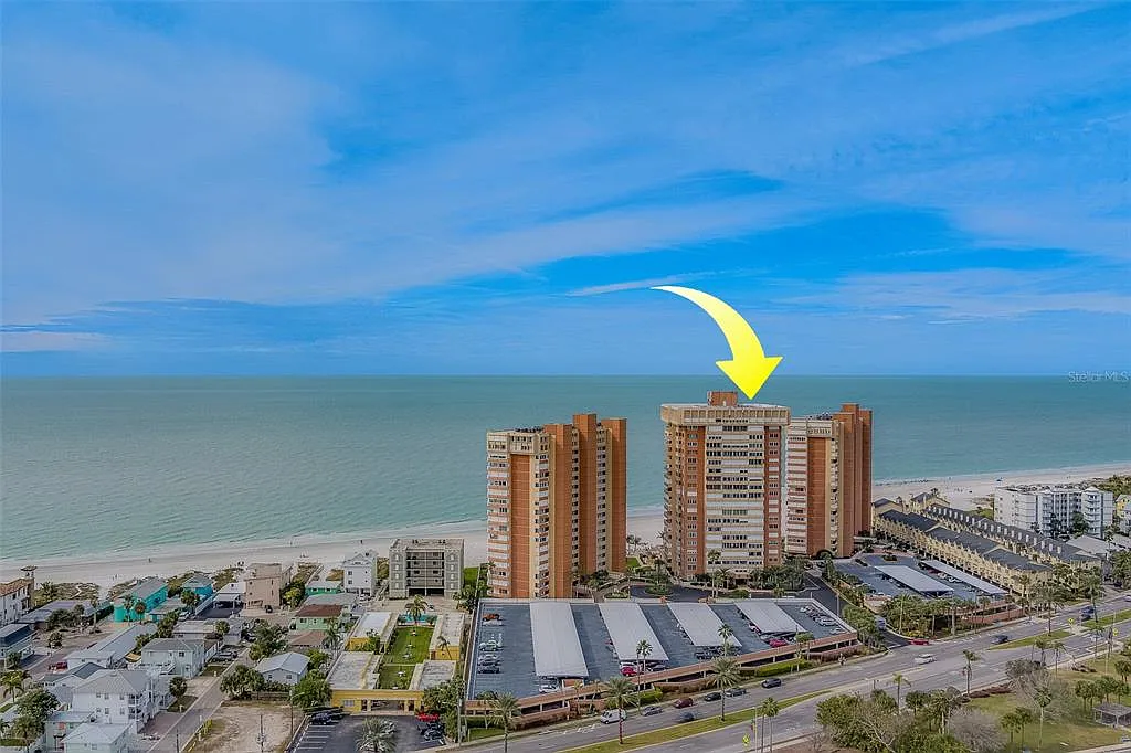 1 bed, 1.5 bath, 995 sqft, $2,995 — Photo 1