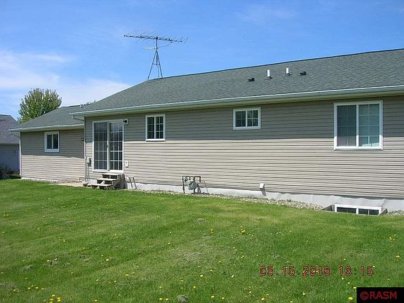 2nd image of 109 Savanna Ln