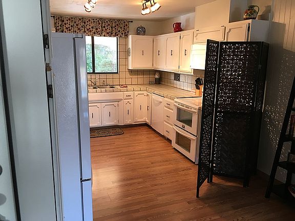 Kitchen with double oven