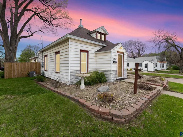 1105 N Kiwanis Ave, Sioux Falls, SD 57104