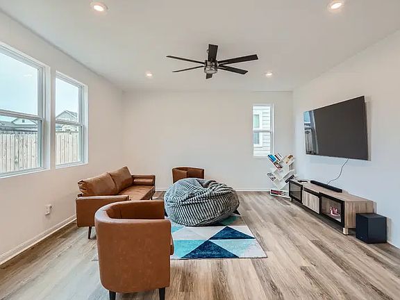 5th image of 20603 John Gill Dr