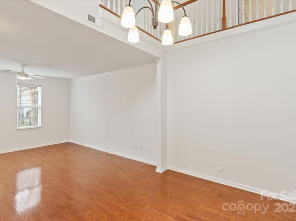 charlotte-north-carolina-65011711 picture