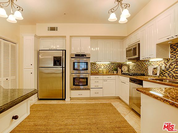 3rd image of 10641 Missouri Ave APT 202