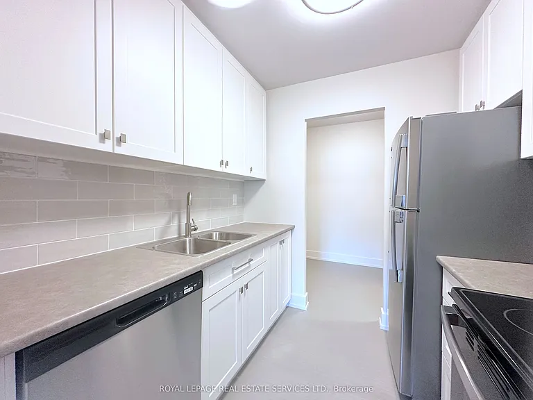 190 Clark Blvd #103 — Photo 3